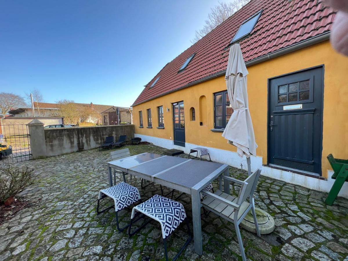 Historisches Pastorat - Villa Mika Fehmarn Exteriör bild