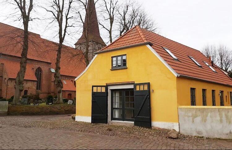 Historisches Pastorat - Villa Mika Fehmarn Exteriör bild